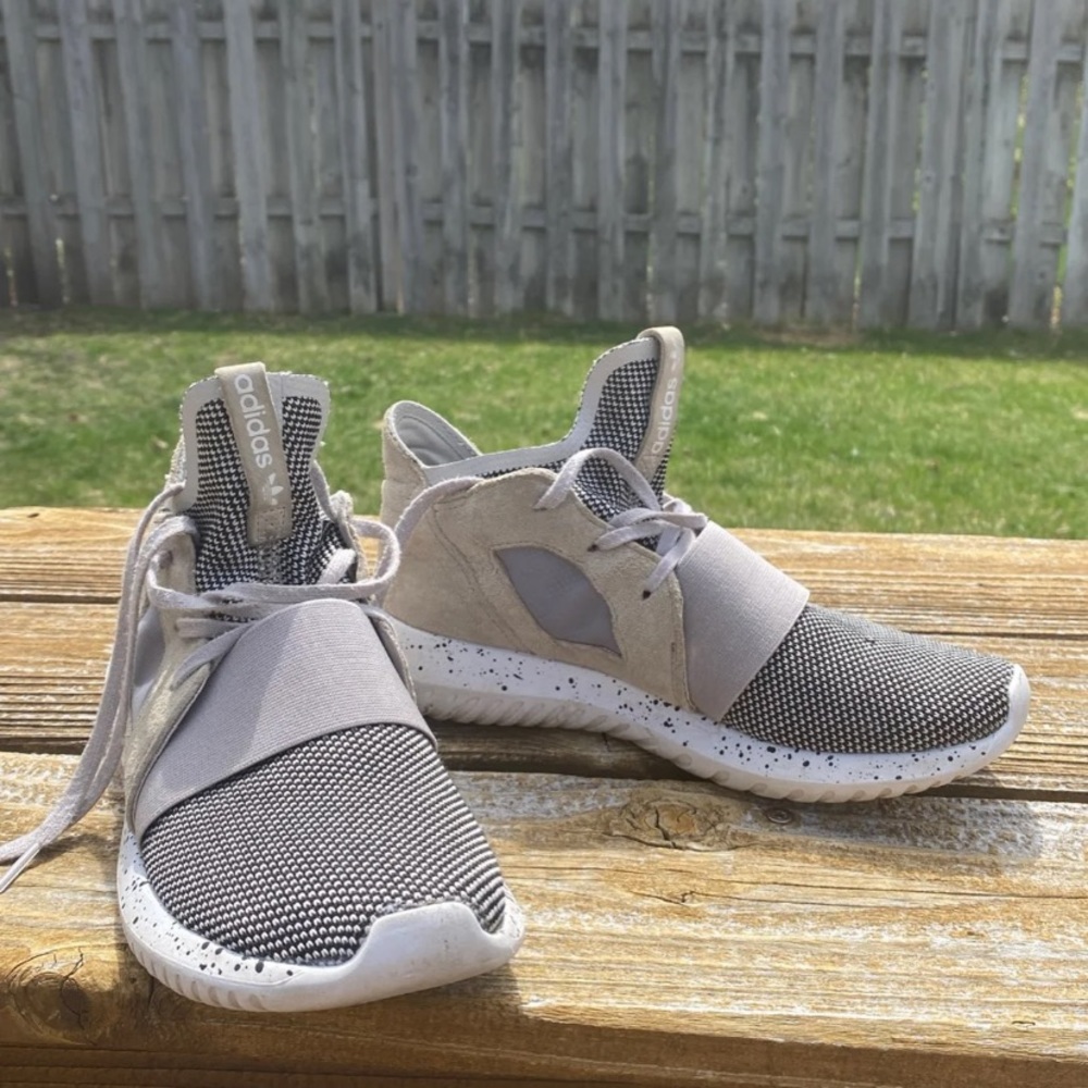 Adidas women’s tubular defiant sneakers